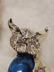 A Pair of (2) Vintage Owl Brooch Blue Gold Toned Pins
