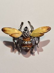 Vintage Bee Brooch / Pin (1.5 in.)