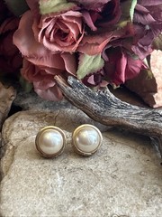 38. Christian Dior Gold tone White Creamy Faux Pearl Stud Earrings 17mm, 9.7g