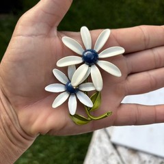 Vintage Retro Hippy Mod 60’s Lot of 3 Enamel Metal Colorful Flower Pins Brooches