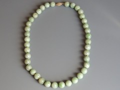 14K GOLD GREEN JADE KNOTTED NECKLACE 74 GRAMS