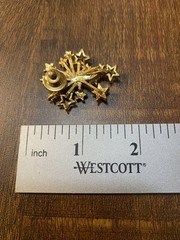 Vintage Lot Of 13 Marked Avon Brooches Pins Gold Tone Various Subjects NICE!