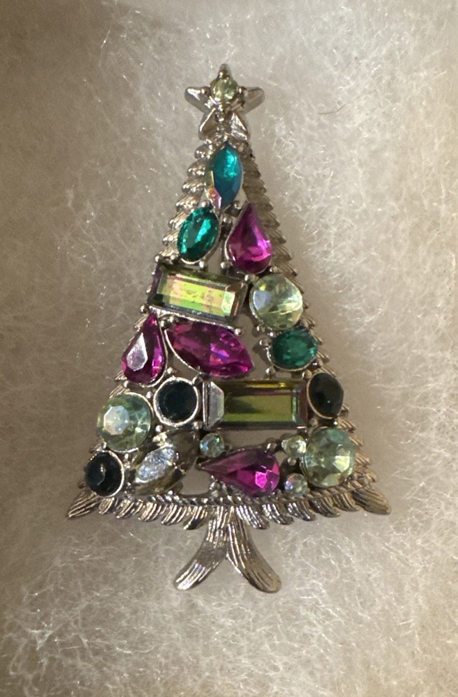 Vintage Hollycraft Purple & Green Christmas Tree Brooch Christmas Tree. Rare!