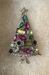 Vintage Hollycraft Purple & Green Christmas Tree Brooch Christmas Tree. Rare!