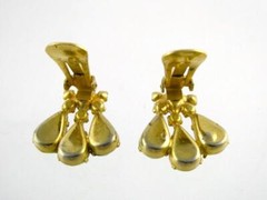 Vintage Kramer Goldtone Metal and Green Rhinestone Clip on Earrings 7/8 Inch
