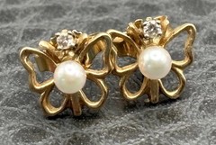 Vintage Solid 14K Yellow Gold Pearl Genuine Diamond Butterfly Stud Earrings