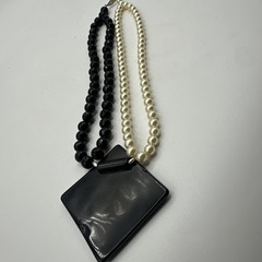 Vintage Mother of Pearl Inlay Black Resin Bicolor Necklace. See pics.