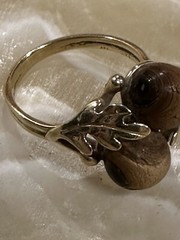 Vintage 14 Kt Solid Gold Acorn Leaf Wood Ring Sz 7