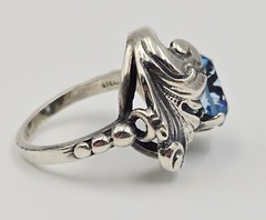 Cini Sterling Ring Acanthus Leaf Silver Vintage Blue Color