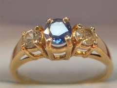 BEAUTIFUL 14KT SOLID GOLD CEYLON SAPPHIRE & WHITE SAPPHIRE LADIES RING