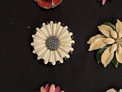 Vintage Enamel Flower Brooch Pin Lot 9pc 1960s 1970s Retro Mod Daisy Floral
