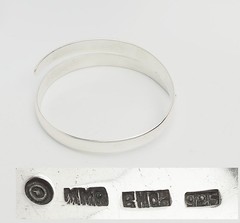 Elegant vintage sterling silver wrap style modernist bracelet MMA