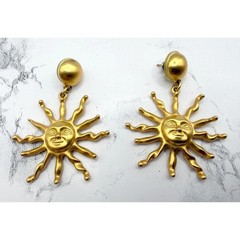 Matte Gold Sun Face Dangle Earrings 2″ Drop Celestial Signed Avon
