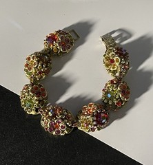 VINTAGE UNSIGNED “ART” GOLD GILT RHINESTONES CRYSTALS LINKED RETRO FLORAL