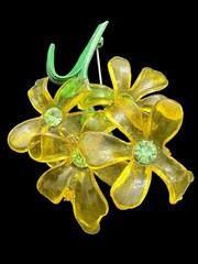 Vintage Uranium Cellulose Acetate Floral Brooch And Clip On Earring Set READ
