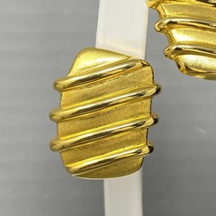 Dangle Drop Earrings Clip On Gold Tone Textured Raised Stripe Chunky Vtg 1.25″