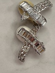 Glamorous Designer Jarin Pave’ Faceted Crystal Rhinestone Clip Earrings Sparky