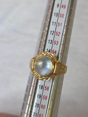 Beautiful 1930’s Chinese 18k Gold & Moonstone ring Size 7.5