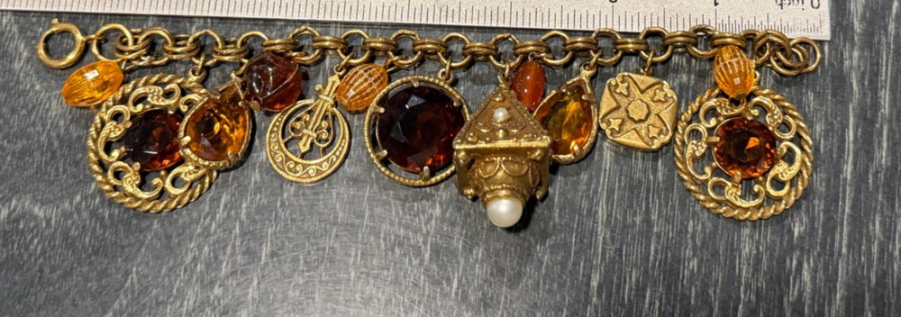 Vintage FLORENZA Fleur de Lis Amber Glass Charm/ Fob Etruscan Bracelet