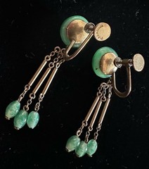 Vintage Green Peking Glass Dangle Earrings gold tone Screw Back signed Marathon