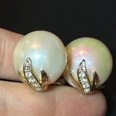 Vintage Carucci Earrings Gold Tone Rhinestone Faux Pearl Pierced 3/4” Beautiful