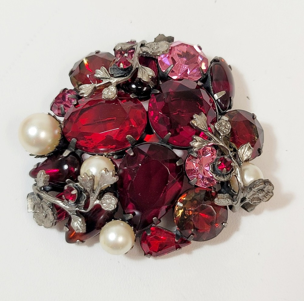 Vintage Regency Red Pink Givre Rhinestone Flower Vines Brooch Faux Pearls