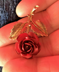Vintage Cerrito (?) Long Stemmed Red Rose and Gold Tone Pendant 1.5′ (No Chain)