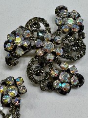 Vintage Juliana D&E Smoky Gray Aurora Borealis Rhinestone Brooch Earrings Set