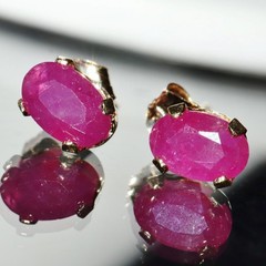 14k yellow gold earrings 1.00ct natural, treated ruby stud vintage 0.6gr N2948H