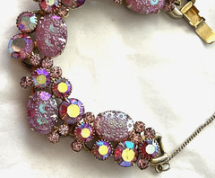 Vintage Juliana D & E 5 Link AB Rhinestone Floral Molded Glass Bracelet w/Chain