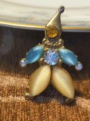 Vtg Rare Blue Yellow Moonglow Lucite Gold Tone Rhinestone Clown Brooch