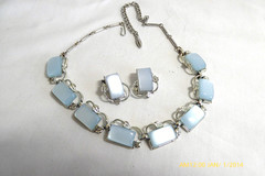 VINTAGE CORO POWDER BLUE MOONGLOW THERMOSET NECKLACE BRACELET EARRINGS SET