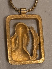 Vintage Avon Star Signs Virgo Maiden Wheat Pendant Necklace Gold Tone Signed