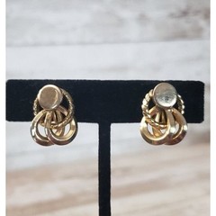 Vintage Screw On Earrings – Gold Tone Interlocking Rings 0.75″