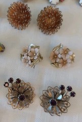 Lot Collection of 14 pairs of Vintage Clip-On Earrings Rhinestones Faux Pearls