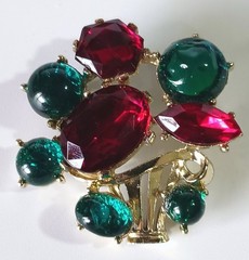 Vtg Gold-tone Flower Basket Brooch w/ Green Translucent Cabs & Red Rhinestones