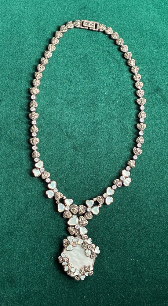 ELEGANT, UNIQUE GSJ Sterling Silver Mother Of Pearl, Marcasite Necklace 63GR