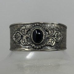 Vintage Silver Tone Nickel Silver Black Onyx Cabochon Wide Open Cuff Bracelet