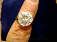 NOS- LARGE BRILLIANT SOLITAIRE CUBIC ZERCONIA PRONG SIZE 9 SILVER TONE RING