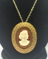 Vintage Large Portrait Cameo Pendant Brooch 2″ Ornate Gold Tone 18″ Chain