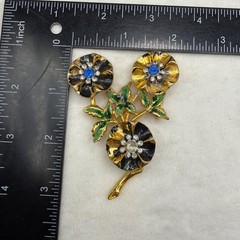 Vintage Pot Metal Enamel Rhinestone Flower Brooch Gold Tone READ