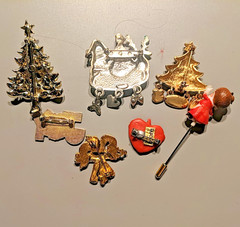 Christmas Holiday Jewelry Lot Brooches Pins Watch Charm Bracelet Pouch 11 Pc