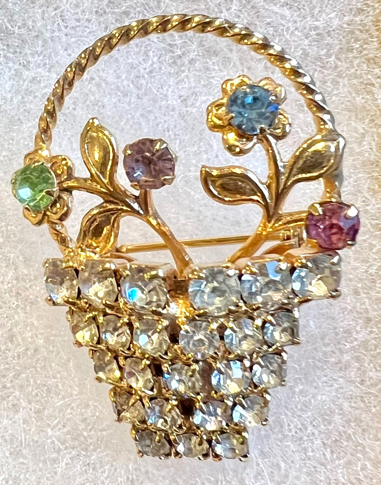 VINTAGE Basket of Rhinestone Flowers Brooch Gold Tone Lapel Pin Uranium Glow 60s