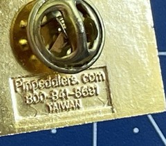 Vintage 🧵SEW MANY ANTIQUES Pearl City, IL ~ Brooch/Lapel Pin