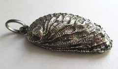 1-15/16in LARGE VINTAGE STERLING SILVER ENAMEL ABALONE CLAM SEA SHELL PENDANT
