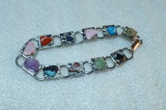 11 Semi-Precious Stones on Silvertone Link Bracelet Costume Jewel 7.75″ long