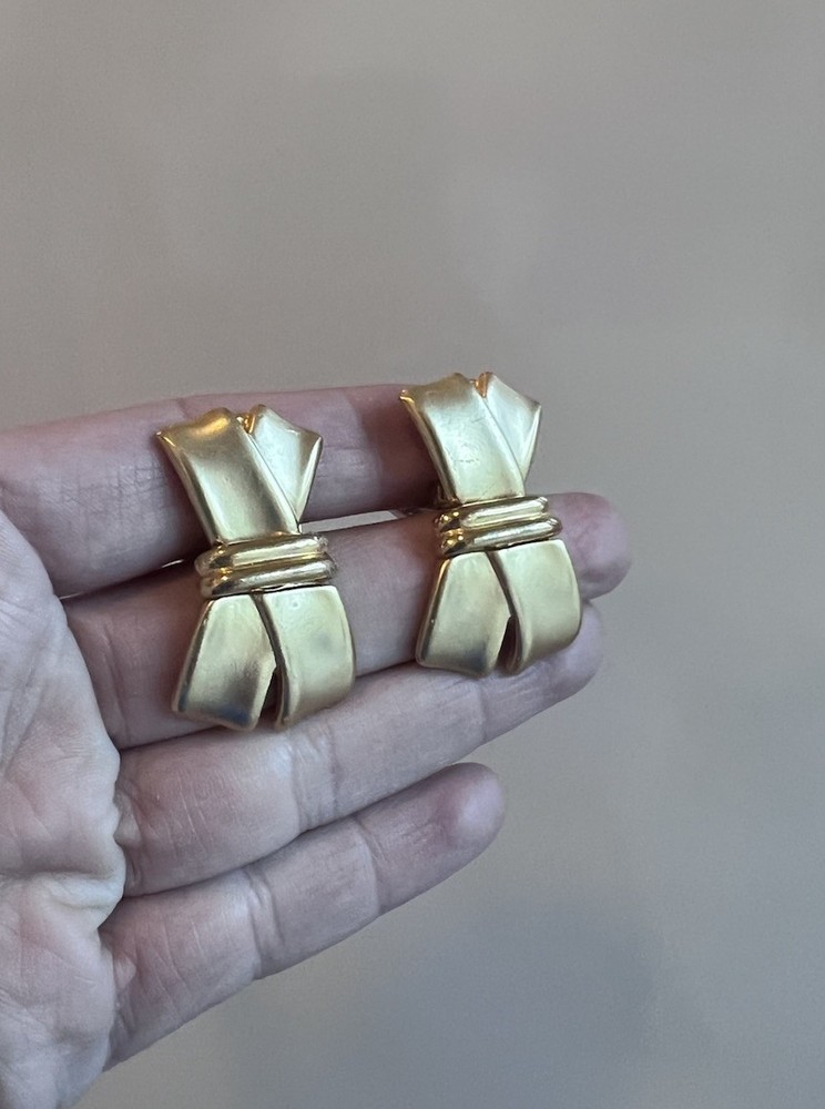 Vintage Matte Goldtone Hinged Drop Clip On Earrings X Design Unique C7