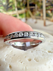 Ladies ESTATE Platinum NATURAL Round Diamond Band Ring