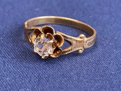 Vtg 14K Yellow Gold Ring 1.7g Fine Jewelry Size 7 Band Clear Round Stone *READ*