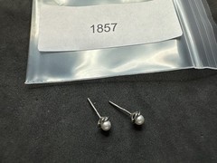 0.66g Vintage Sterling Silver 925 Small Round White Bead Earrings Dainty M